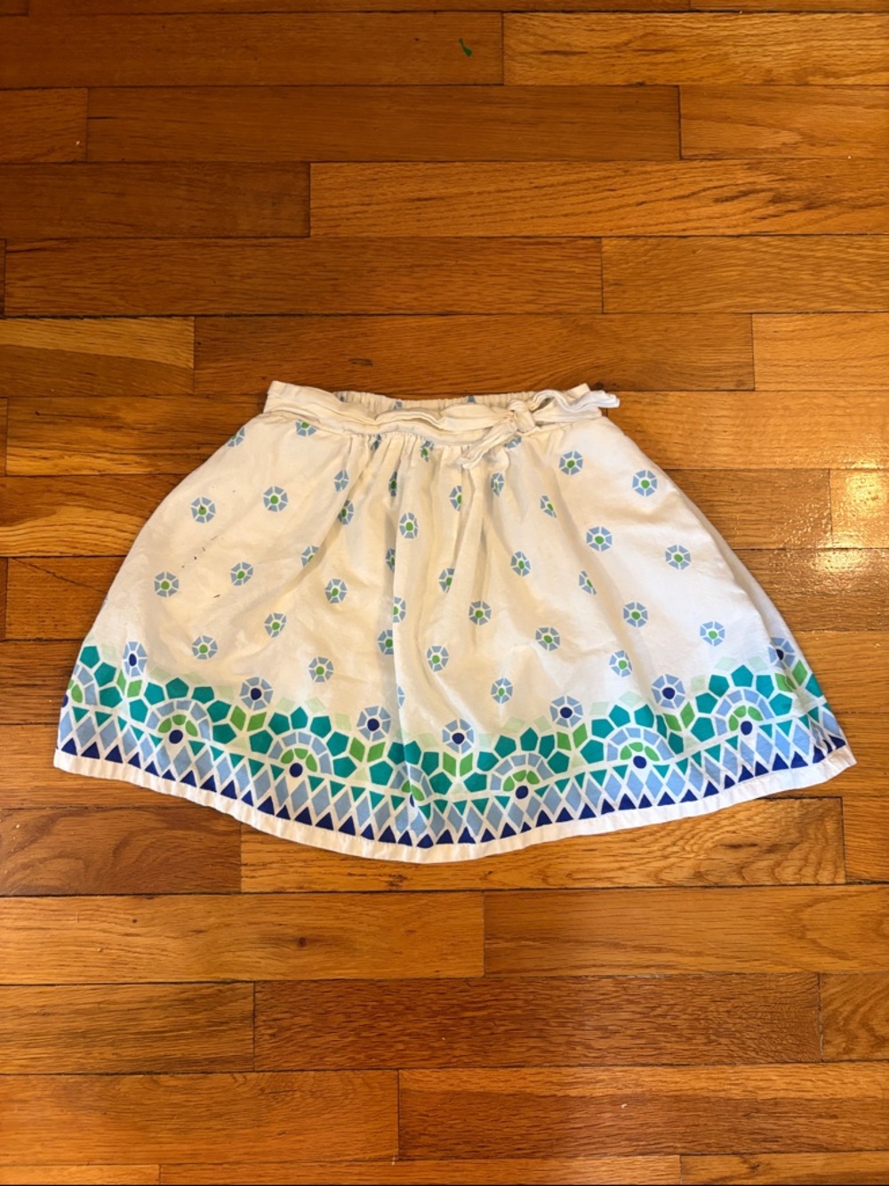 Girls GAP Boho White Skirt with Blue and Green Tile Print - Size 5T